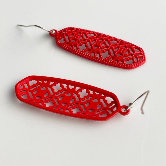 NEW Oval Filigree Earrings (red) - Picture 5 of 8